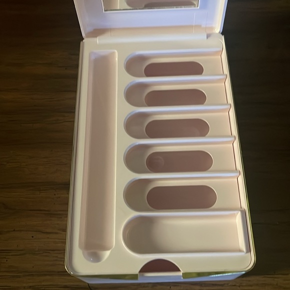 Vintage Mary Kay Makeup Cosmetic Holder - Picture 4 of 11